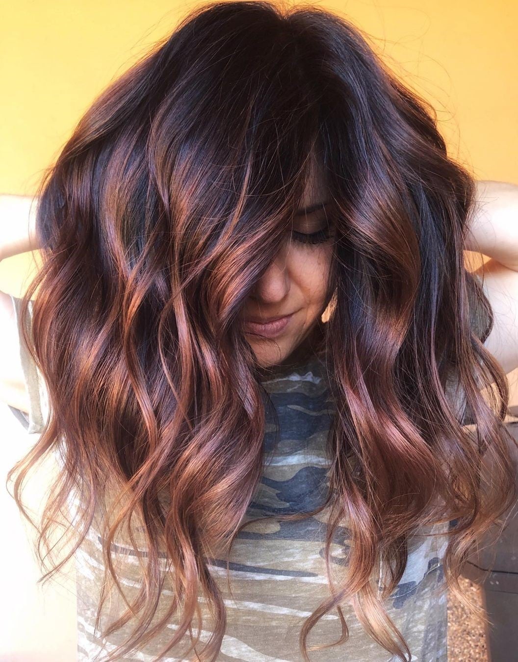 Dark Brown Hair with Blonde Highlights and Shadow Root Dark Brown Hair with Blonde Highlights and Shadow Root — Classy Shadow Root
