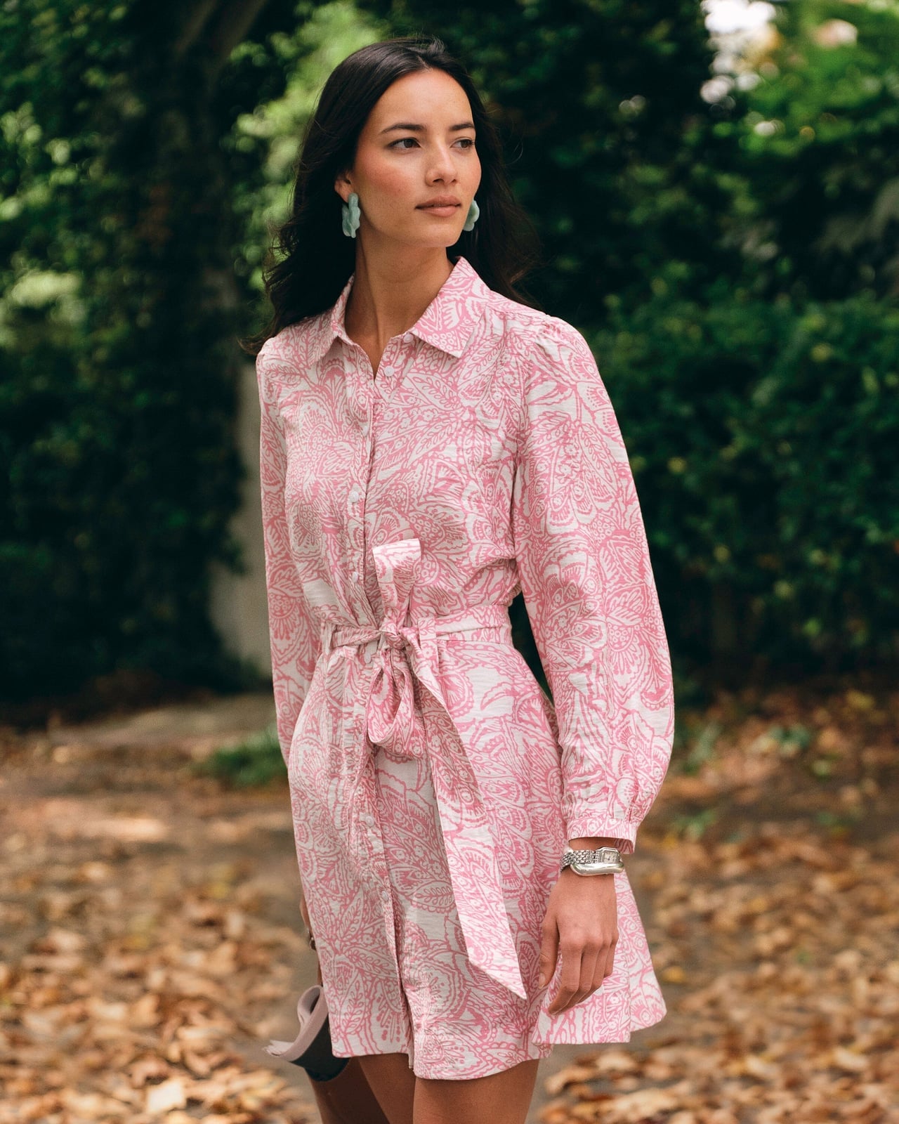 Paisley Print Shirt Dress with Belted Waist and Pink Heels — Classy Shirt Dress Outfits