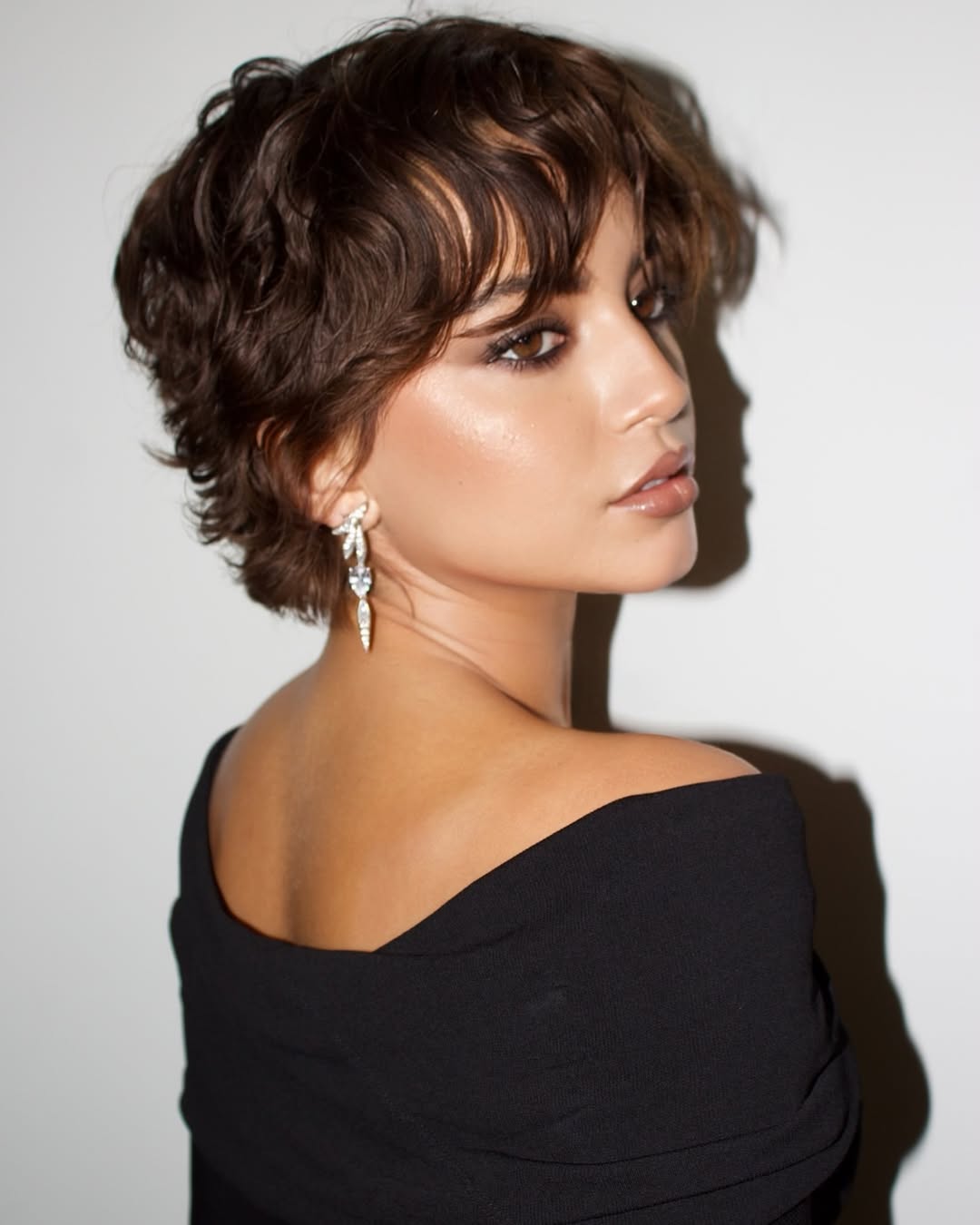 Textured Dark Brown Pixie From Behind Textured Dark Brown Pixie From Behind — Classy Short Hair Haircuts