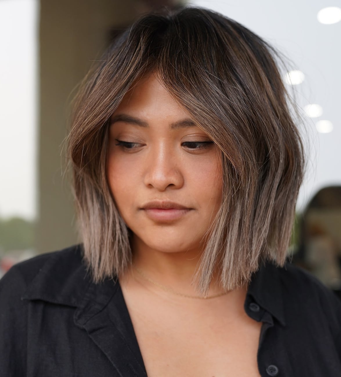 Collarbone Blonde Bob With Soft Layers Collarbone Blonde Bob With Soft Layers — Classy Short Haircuts for Round Faces
