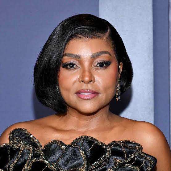 Classic Chin Length Dark Brown Bob Classic Chin Length Dark Brown Bob — Classy Short Haircuts for Round Faces