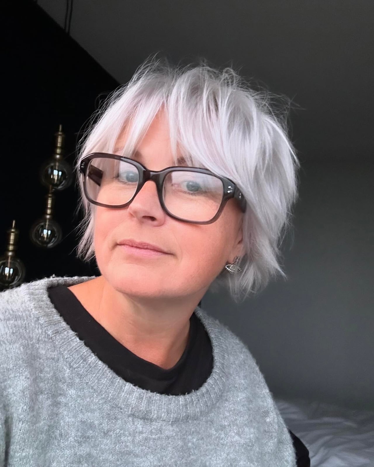 Silver Grey Shag With Short Layered Bangs Silver Grey Shag With Short Layered Bangs — Classy Short Shaggy Haircut