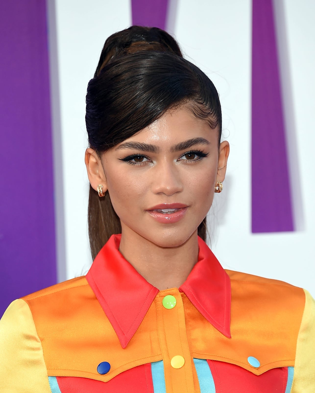 Collarbone Layers With Side Swept Bangs Collarbone Layers With Side Swept Bangs — Classy Side Bangs