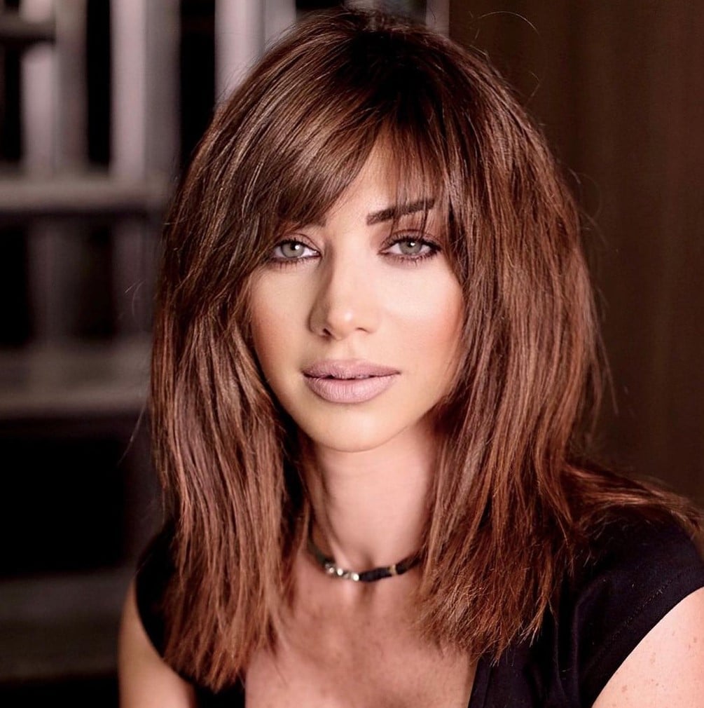 Collarbone Waves With Soft Side-Swept Bangs, Wavy Collarbone Waves With Soft Side-Swept Bangs, Wavy — Classy Side Bangs Hairstyles