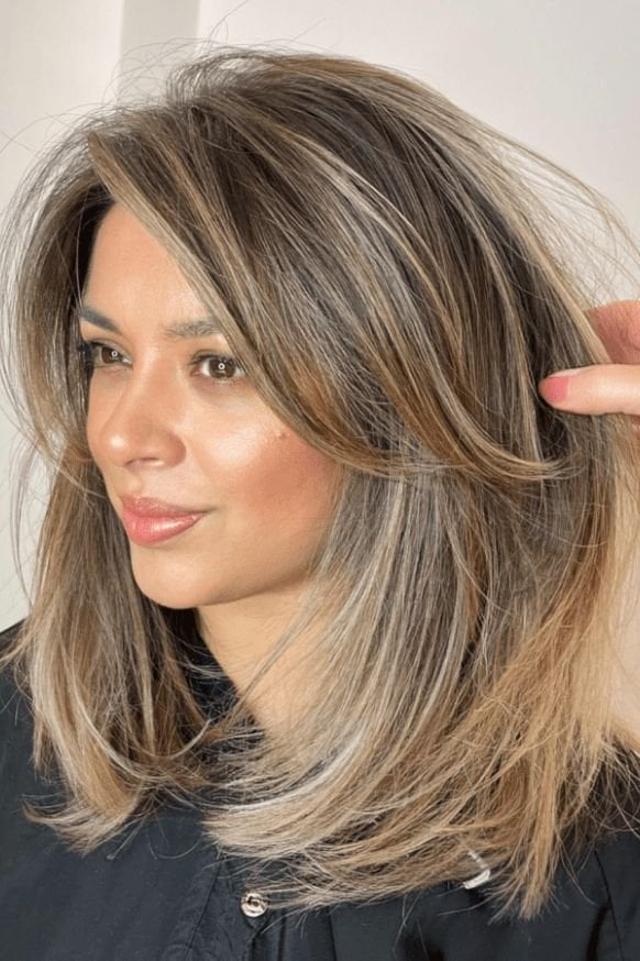 Brunette Collarbone Layers With Curtain Bangs Brunette Collarbone Layers With Curtain Bangs — Classy Side Bangs Hairstyles