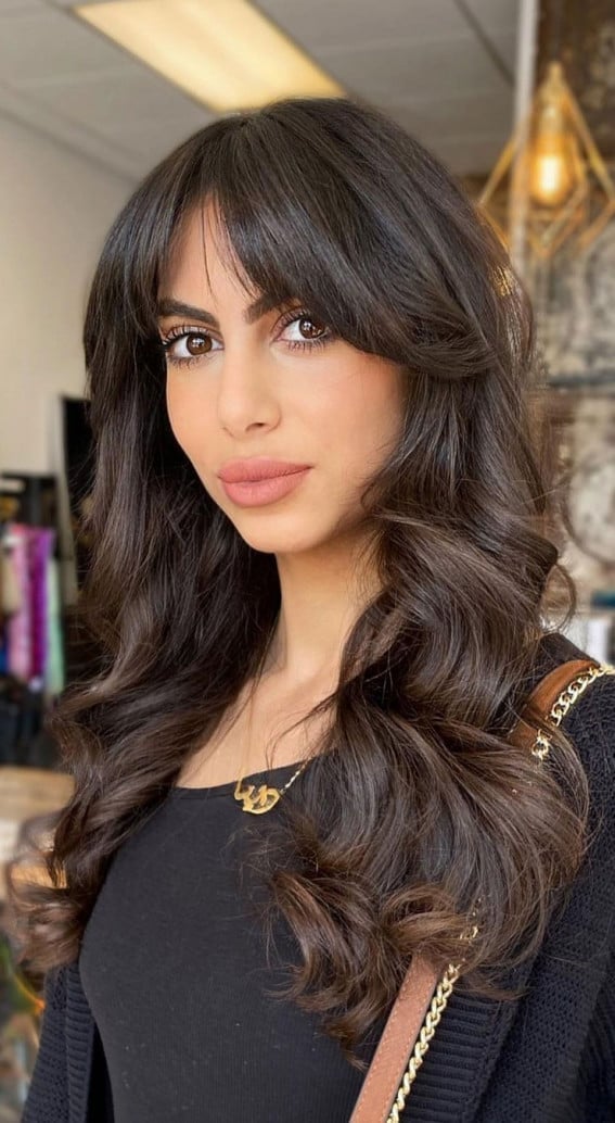 Voluminous Mid-Back With Face-Framing Curtain Bangs Voluminous Mid-Back With Face-Framing Curtain Bangs — Classy Side Bangs Hairstyles