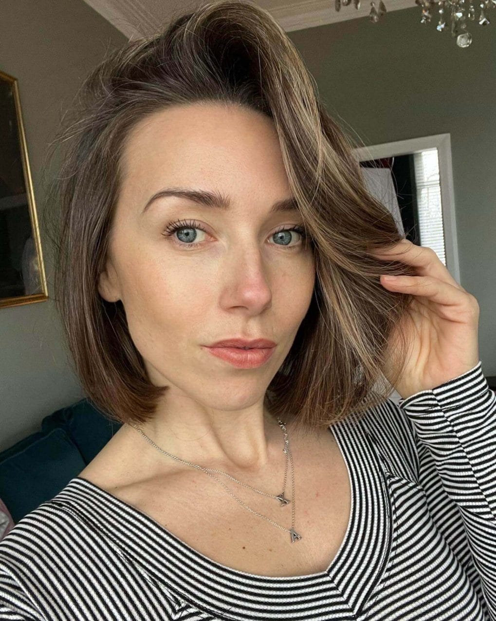 Natural Chin Bob With Loose Waves — Classy Side Part Bob