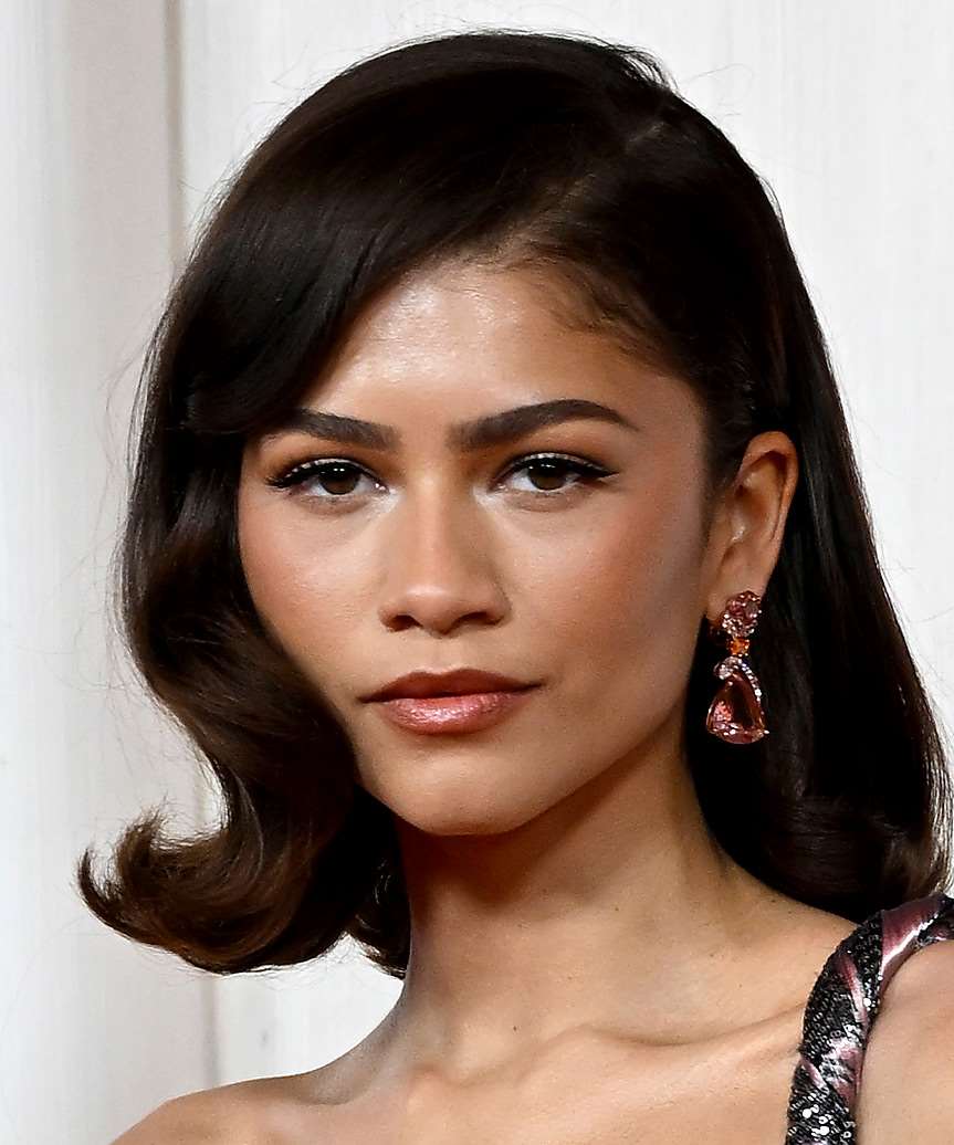 Shoulder Length Vintage Waves Dark Brown — Classy Side Part Hairstyles