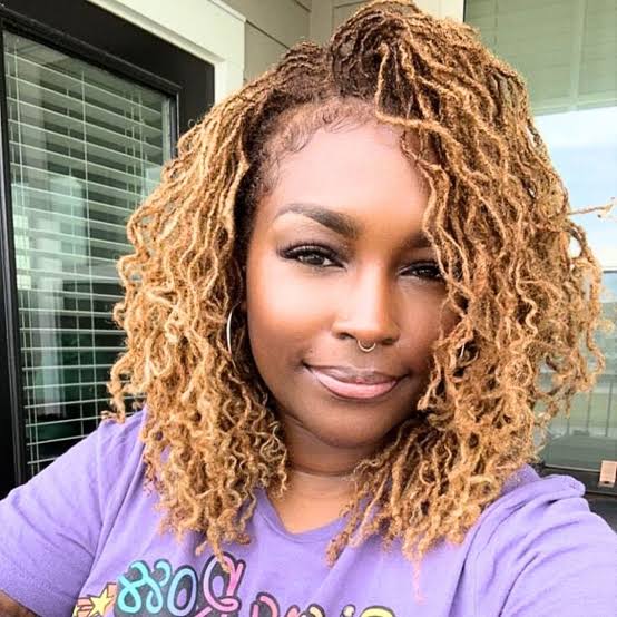 Shoulder Micro Locs Loose Curls With Honey Blonde, Close-Up Take Shoulder Micro Locs Loose Curls With Honey Blonde, Close-Up Take — Classy Sister Locs