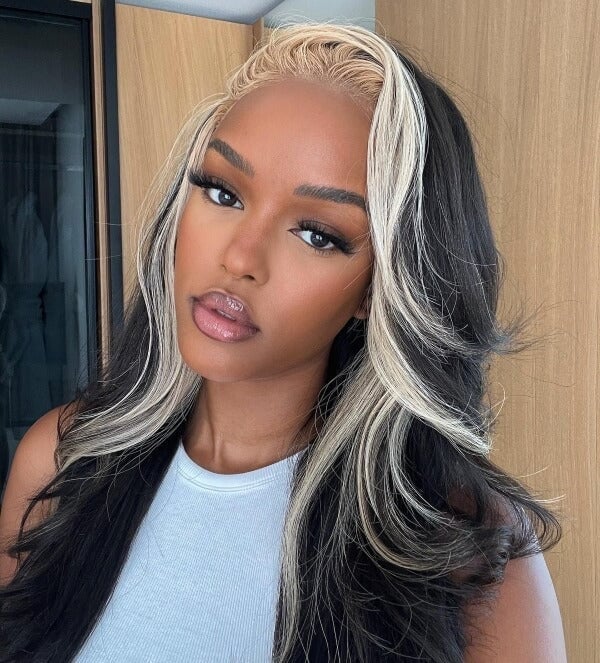 Thick Mid-Back Wavy Black With Platinum Stripes and Voluminous Waves Thick Mid-Back Wavy Black With Platinum Stripes and Voluminous Waves — Classy Skunk Stripe Hair