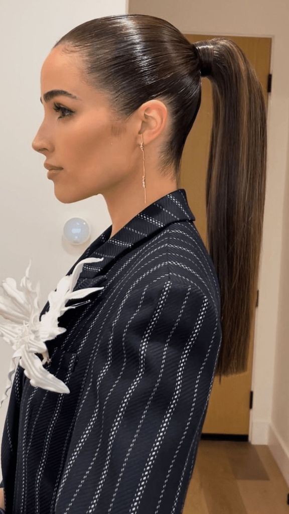 10 Slicked Back Hairstyles for Women This Fall Season