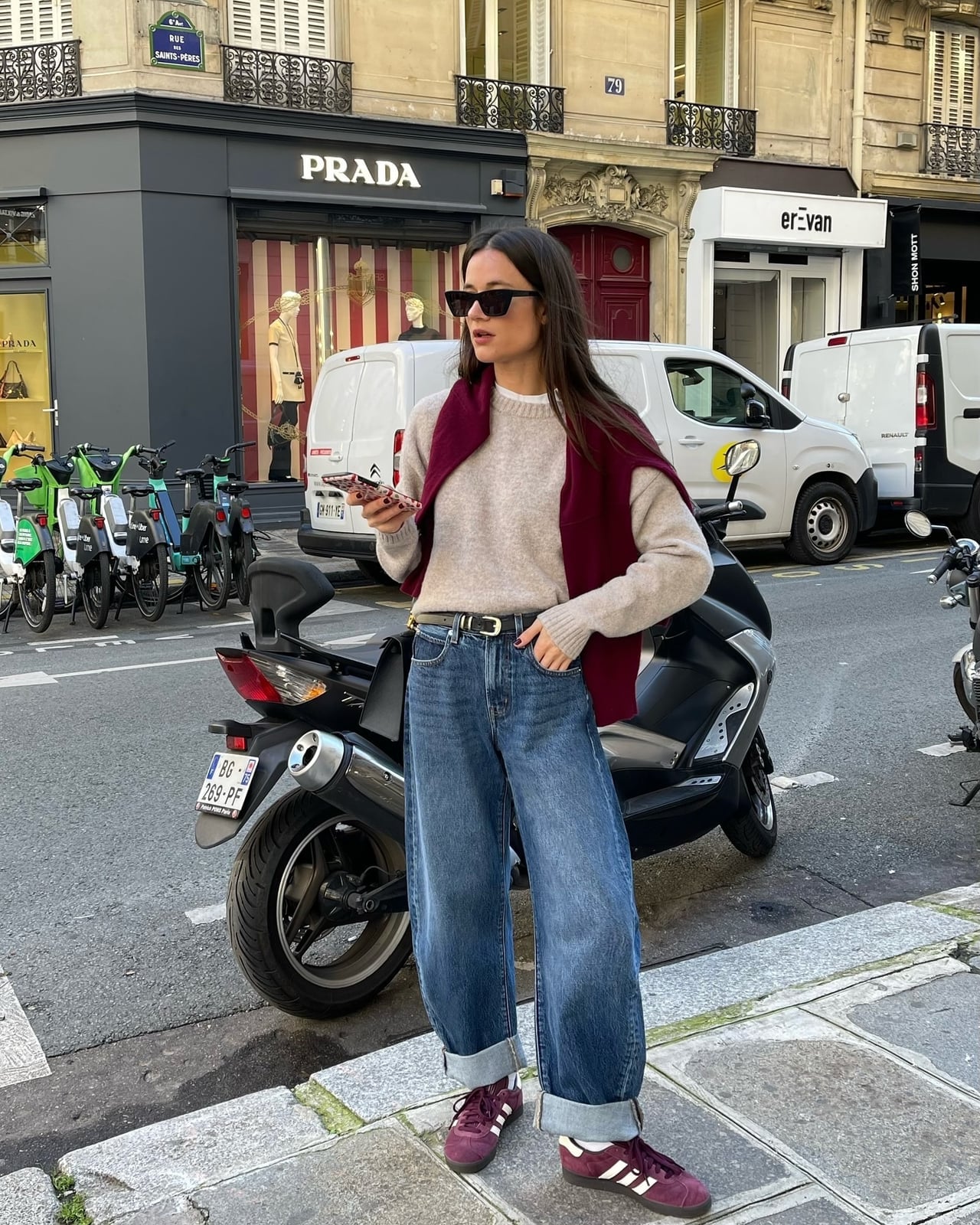 8 Rich-Looking Sneaker Outfits to Try This Season | Who What Wear
