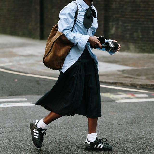 Pleated Midi Skirt With Button-Down Shirt Pleated Midi Skirt With Button-Down Shirt — Classy Sneakers Outfits