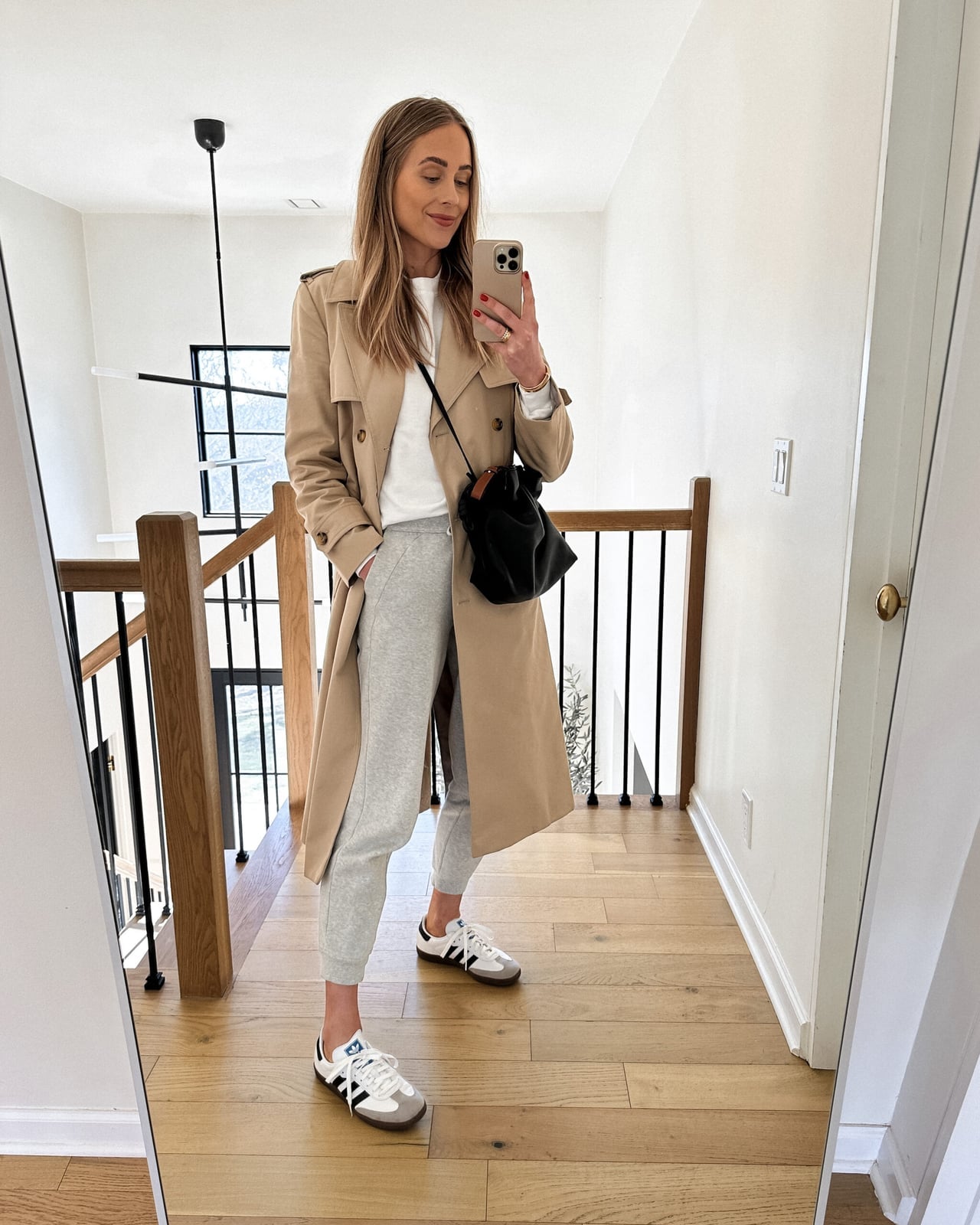 Casual Everyday With Grey Sweatpants Casual Everyday With Grey Sweatpants — Classy Sneakers Outfits