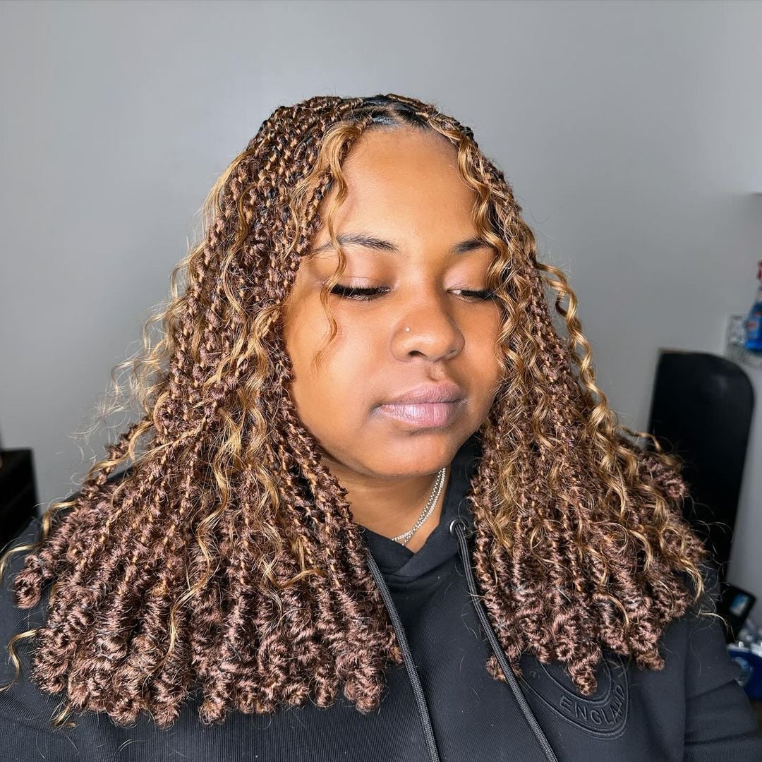 Mid-Back Locs Loose Waves Dimensional Color — Classy Soft Locs Hairstyles
