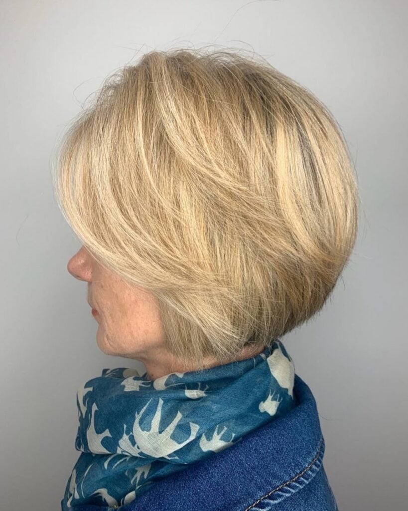 Collarbone Stacked Bob With Thick Waves — Classy Stacked Bob
