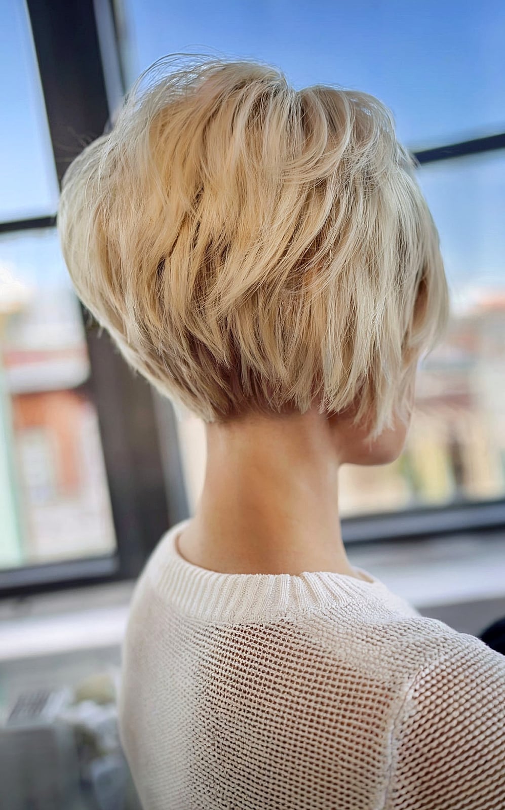 Ear-Length Stacked Bob With Textured Waves — Classy Stacked Bob