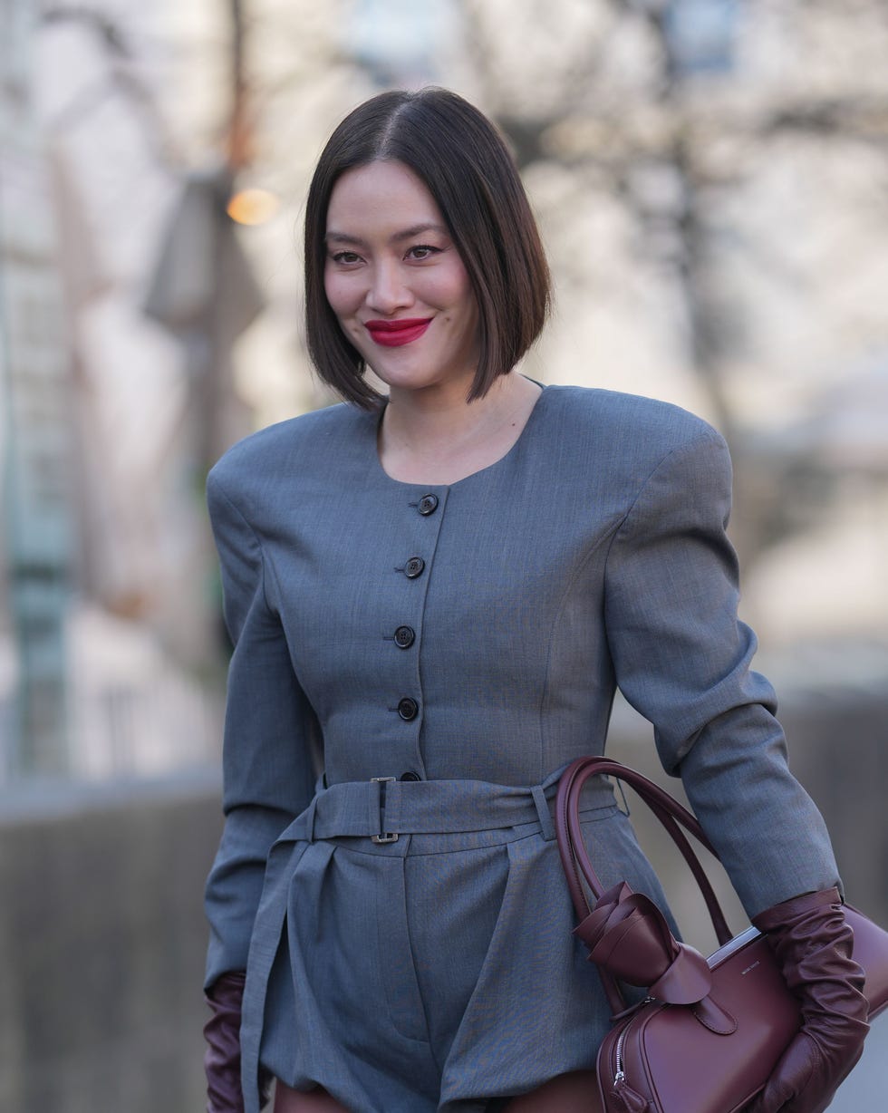 Sleek Chin Bob With Middle Part — Classy Stacked Bob