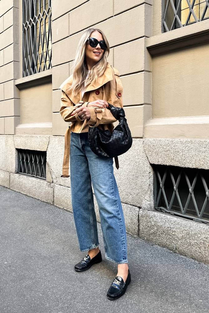 Cropped Trench Coat Over Relaxed Jeans — Classy Street Style Outfits