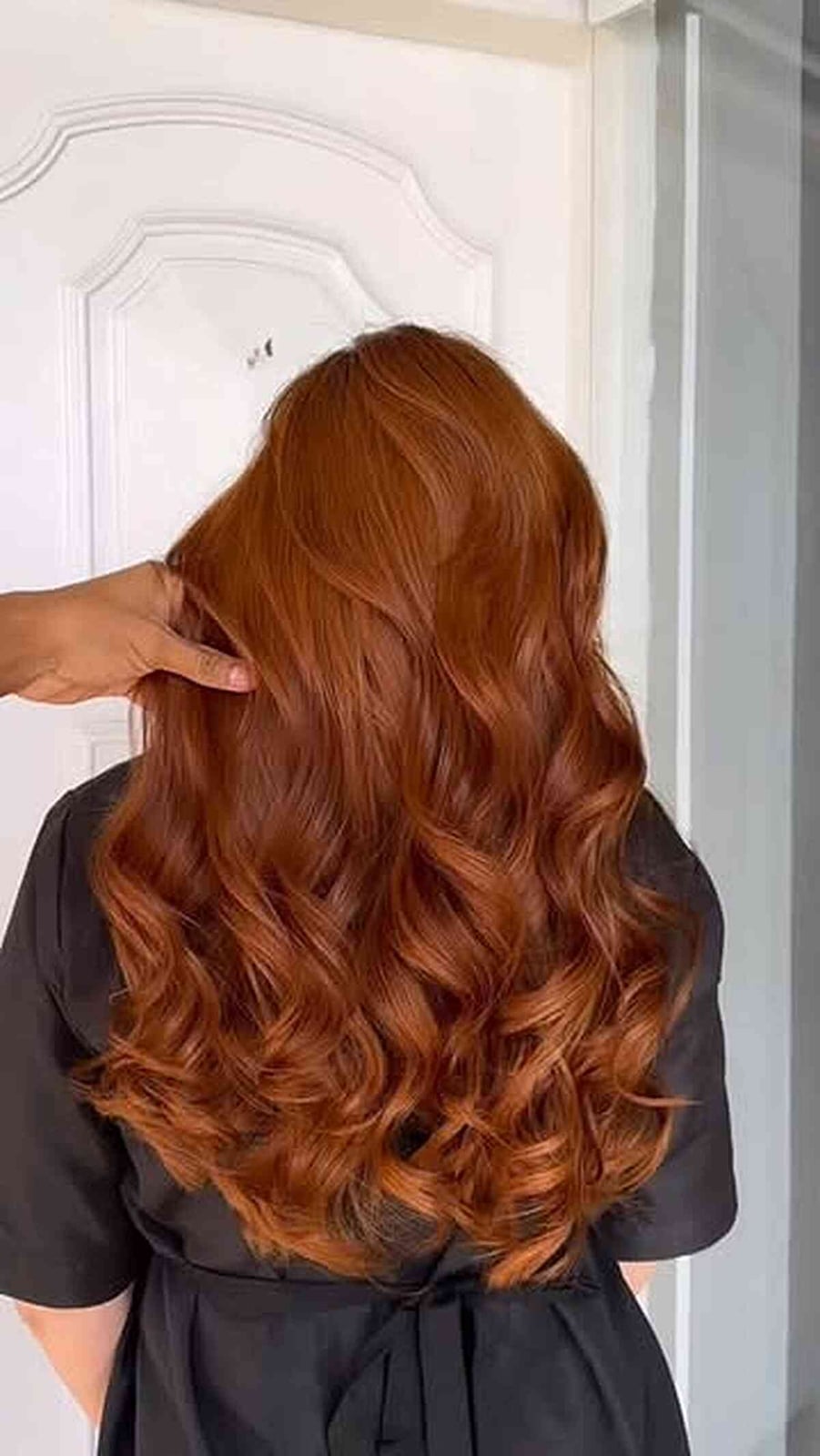 Mid-Back Copper Red With Loose Waves Mid-Back Copper Red With Loose Waves — Classy Textured Hair