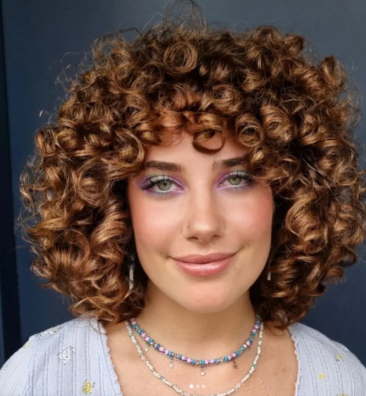 Collarbone Bob With Auburn Highlights — Classy Textured Haircuts