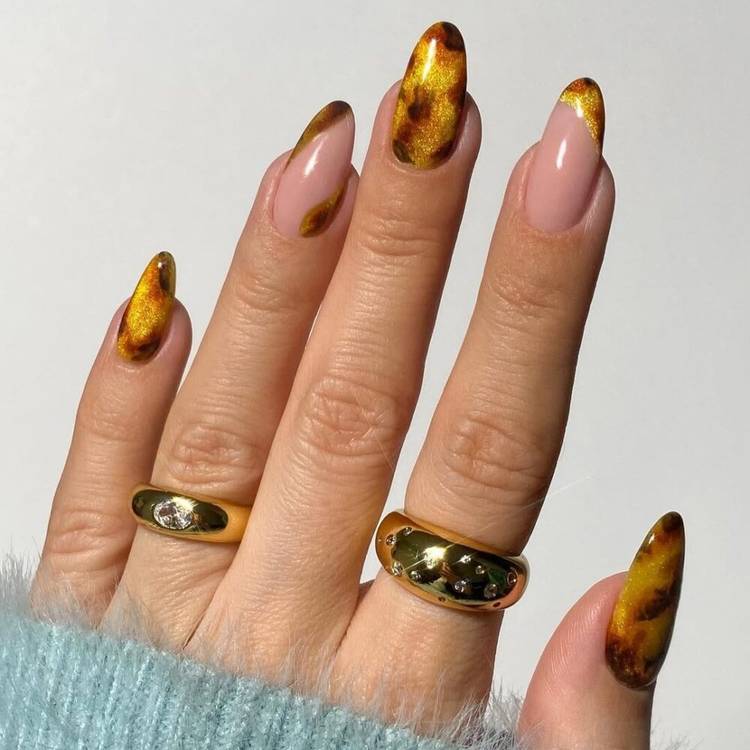 Medium Oval Nails With Vibrant Tortoise — Classy Tortoise Shell Nails