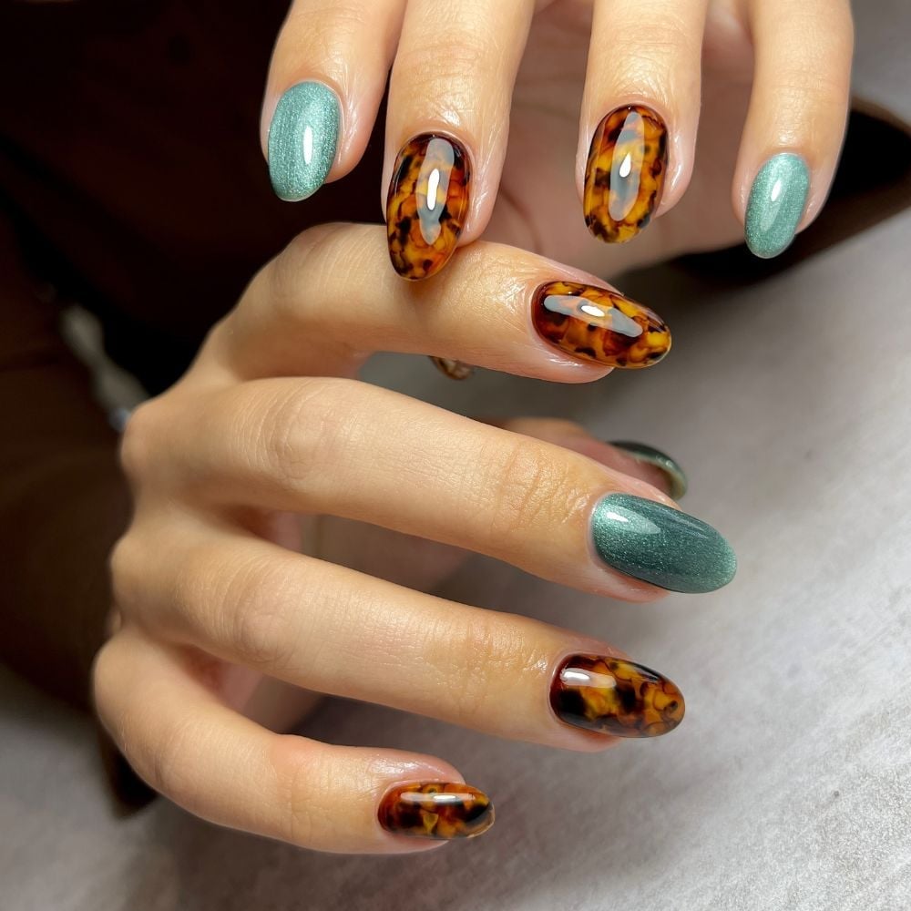 Oval Nails With Tortoise Shell And Green Accents — Classy Tortoise Shell Nails