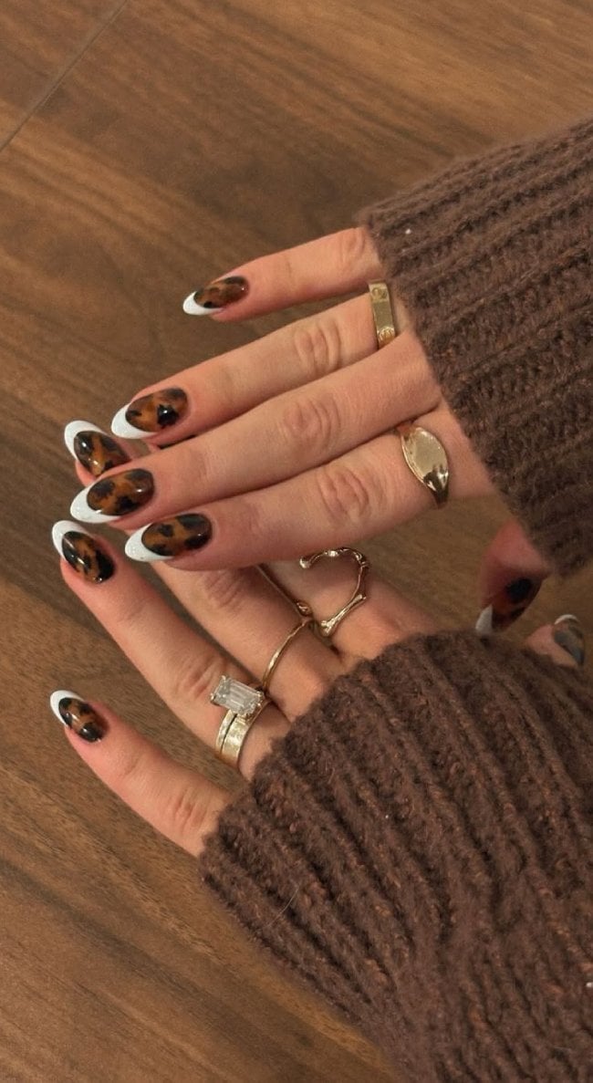Medium Almond Tortoise Shell French Tips With Gold, миндаль — Classy Tortoise Shell Nails