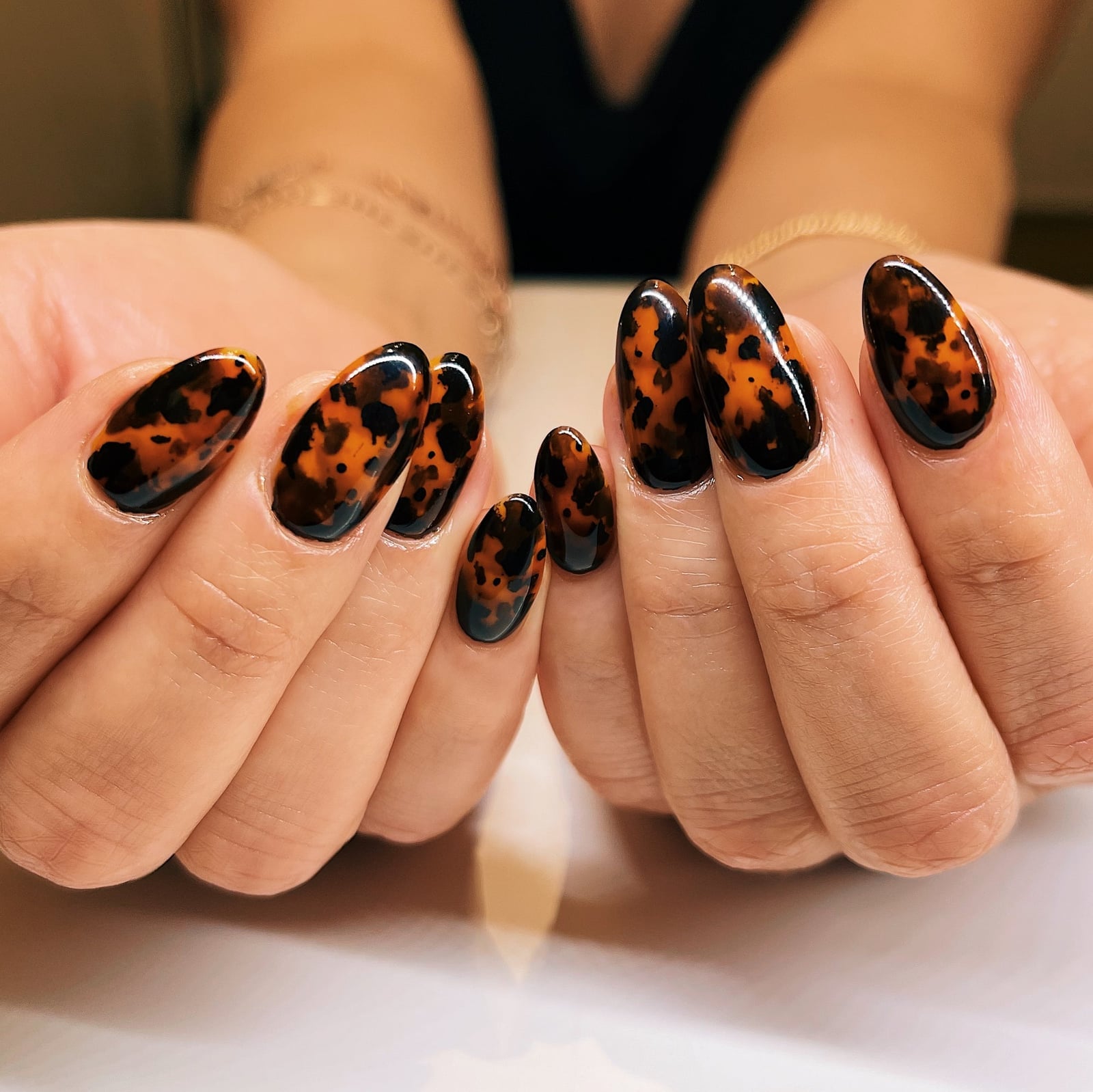Medium Oval Nails With Classic Tortoise Shell — Classy Tortoise Shell Nails