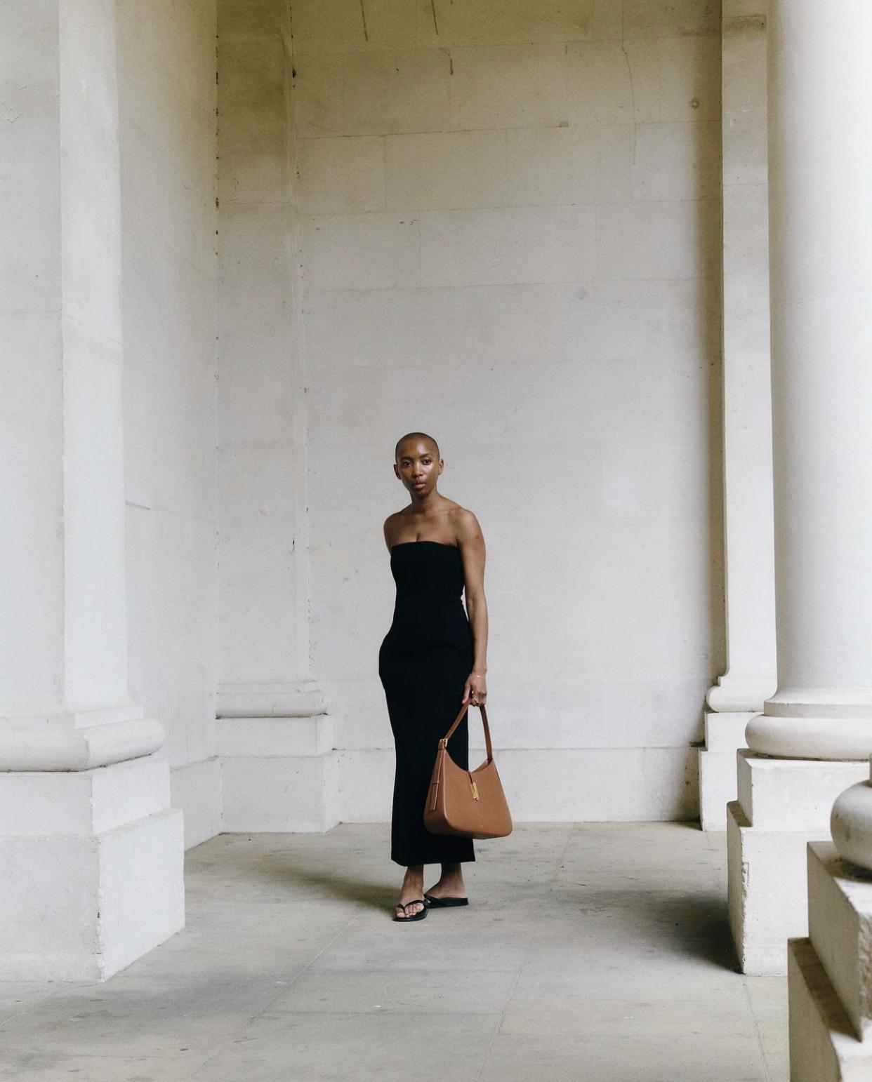 Minimalist Strapless Dress for Evening Chic Minimalist Strapless Dress for Evening Chic — Classy Under Outfits