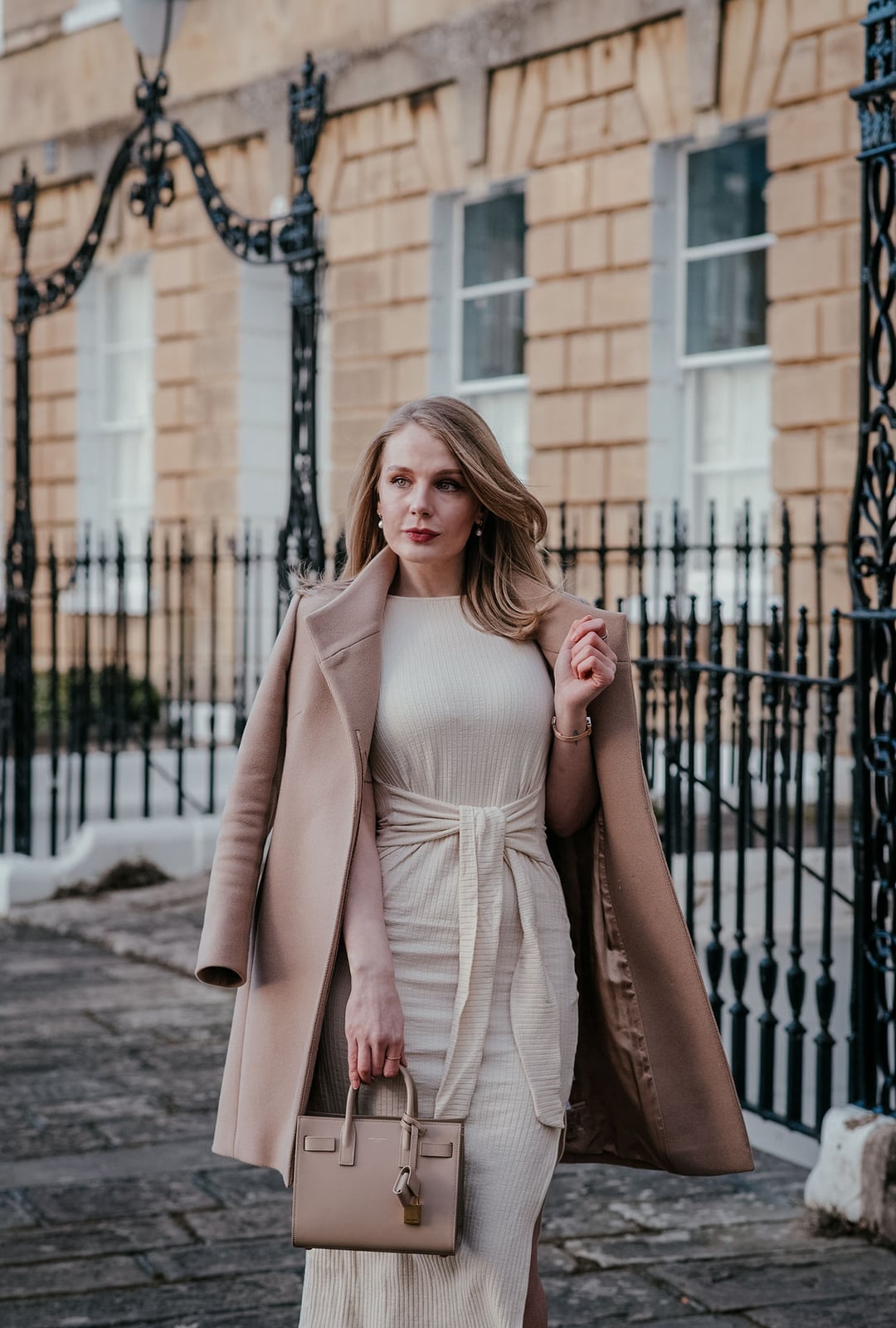 Knotted Dress Under Drape Coat for Smart Casual Knotted Dress Under Drape Coat for Smart Casual — Classy Under Outfits