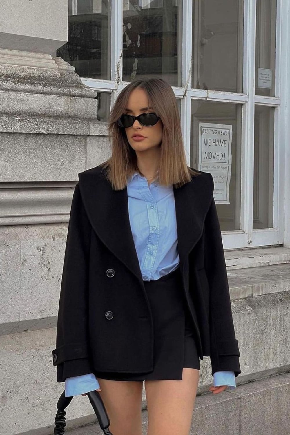 Oversized Jacket Collar Adds Edge to Workwear Oversized Jacket Collar Adds Edge to Workwear — Classy Under Outfits