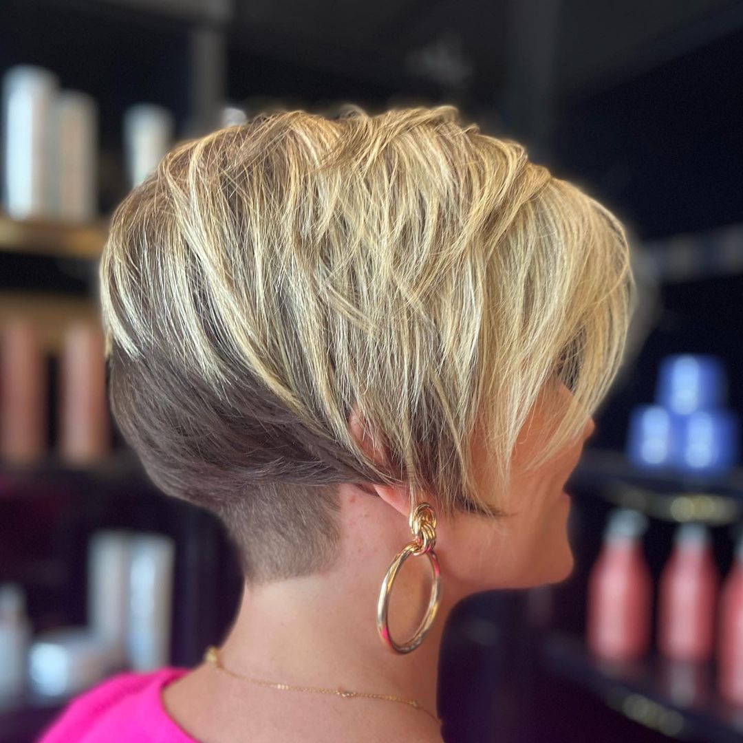 Blonde Pixie With Layered Undercut And Side Part Blonde Pixie With Layered Undercut And Side Part — Classy Undercut Pixie
