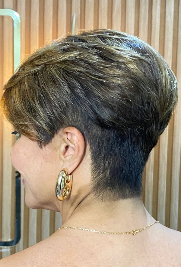 Dark Brown Pixie With Lighter Highlights And Sharp Undercut Dark Brown Pixie With Lighter Highlights And Sharp Undercut — Classy Undercut Pixie