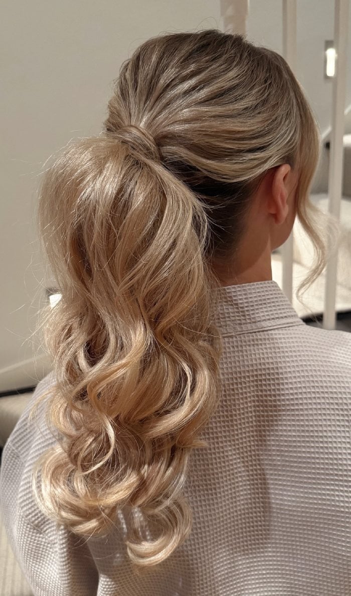 Ash Blonde High Ponytail With Voluminous Curls — Classy Updo Ponytail