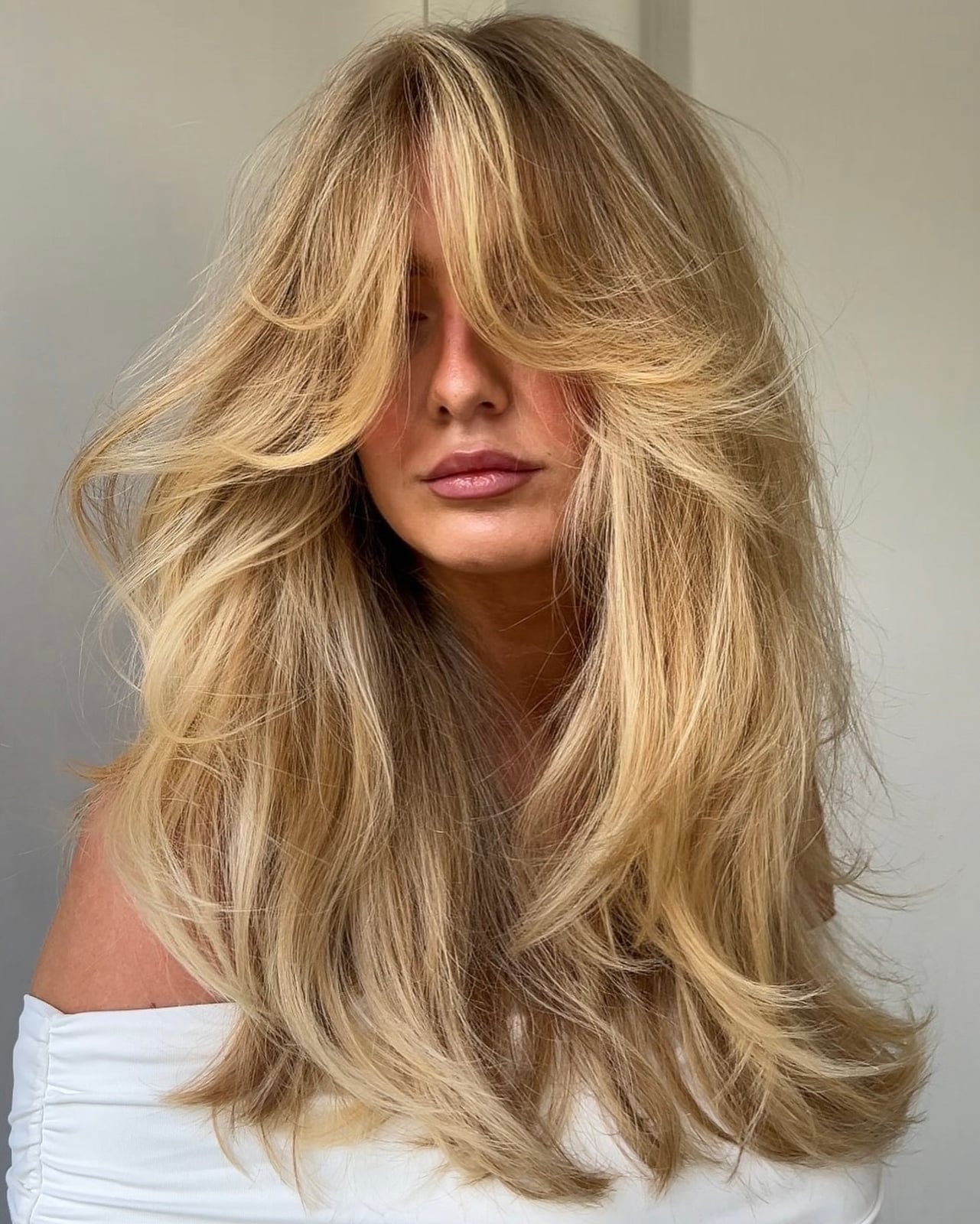 Voluminous Vanilla Blonde With Lived-In Highlights Voluminous Vanilla Blonde With Lived-In Highlights — Classy Vanilla Blonde