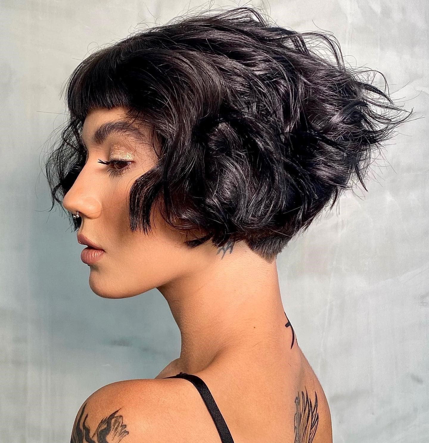 Short Layered Bob With Micro Bangs Short Layered Bob With Micro Bangs — Classy Wavy Haircuts