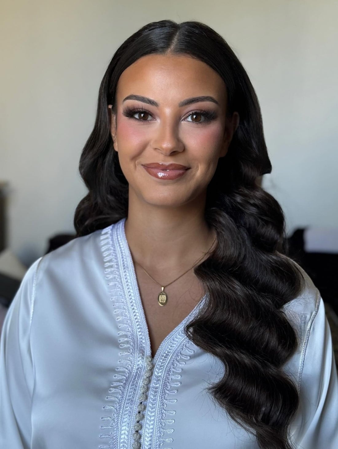 Shoulder Length Blowout With Polished Waves Shoulder Length Blowout With Polished Waves — Classy Wavy Hairstyles