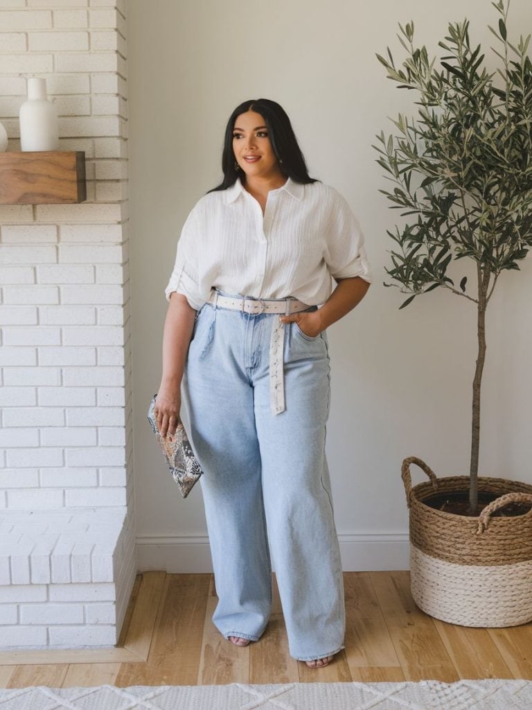 Light Blue Wide Leg Jeans with Oversized White Shirt Light Blue Wide Leg Jeans with Oversized White Shirt — Classy Wide Leg Jeans Outfits