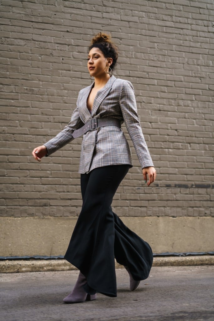 Black Wide Leg Trousers With Plaid Blazer and Grey Ankle Boots — Classy Wide Leg Pants Outfits