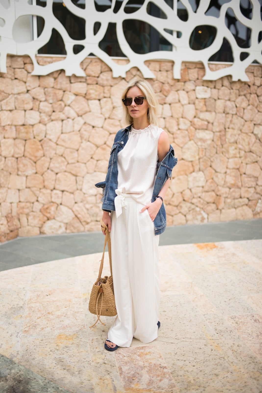 Flowy White Crepe Wide Leg Pants — Classy Wide Leg Pants Outfits