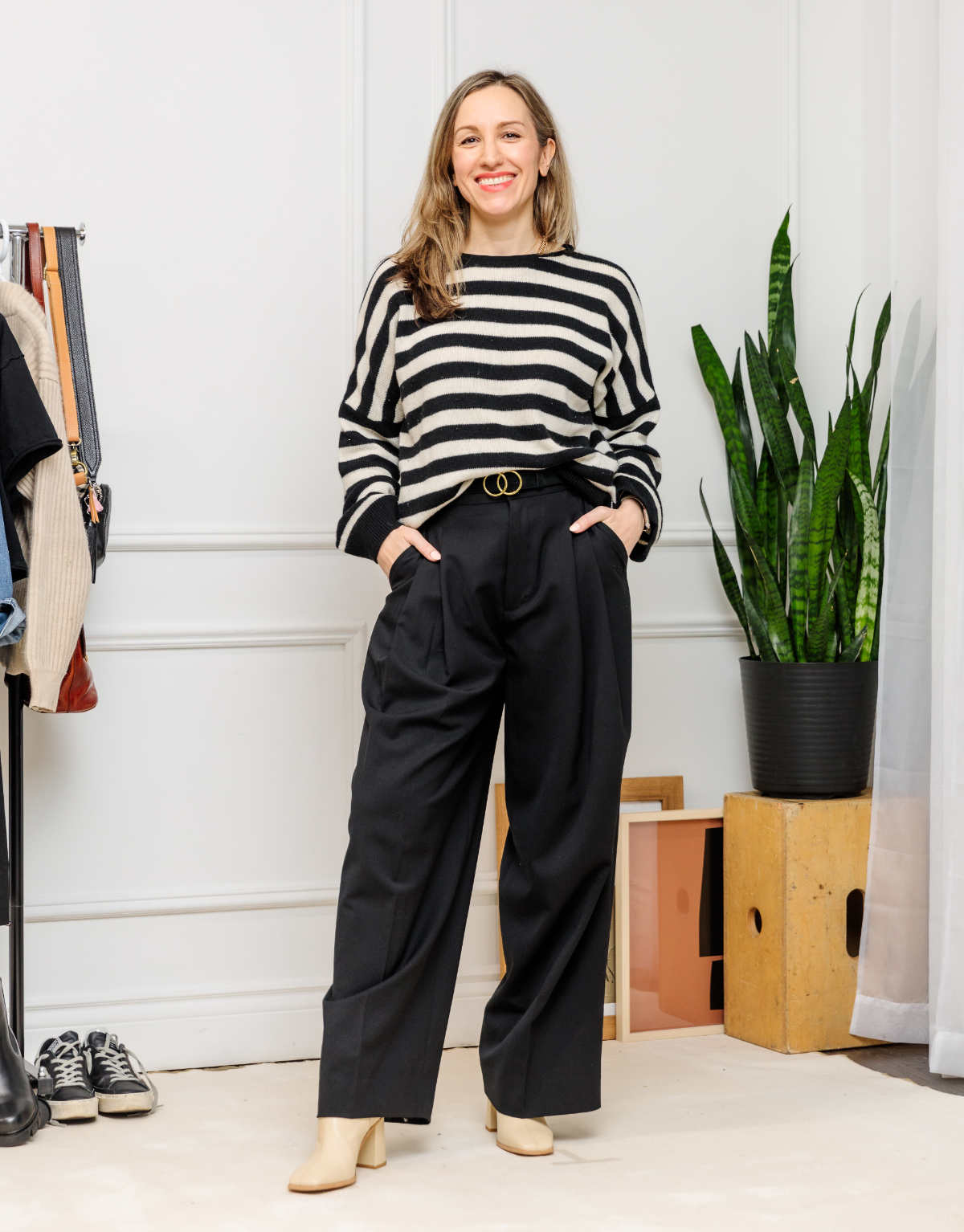 Black Pleated Wide Leg Wool Trousers — Classy Wide Leg Pants Outfits
