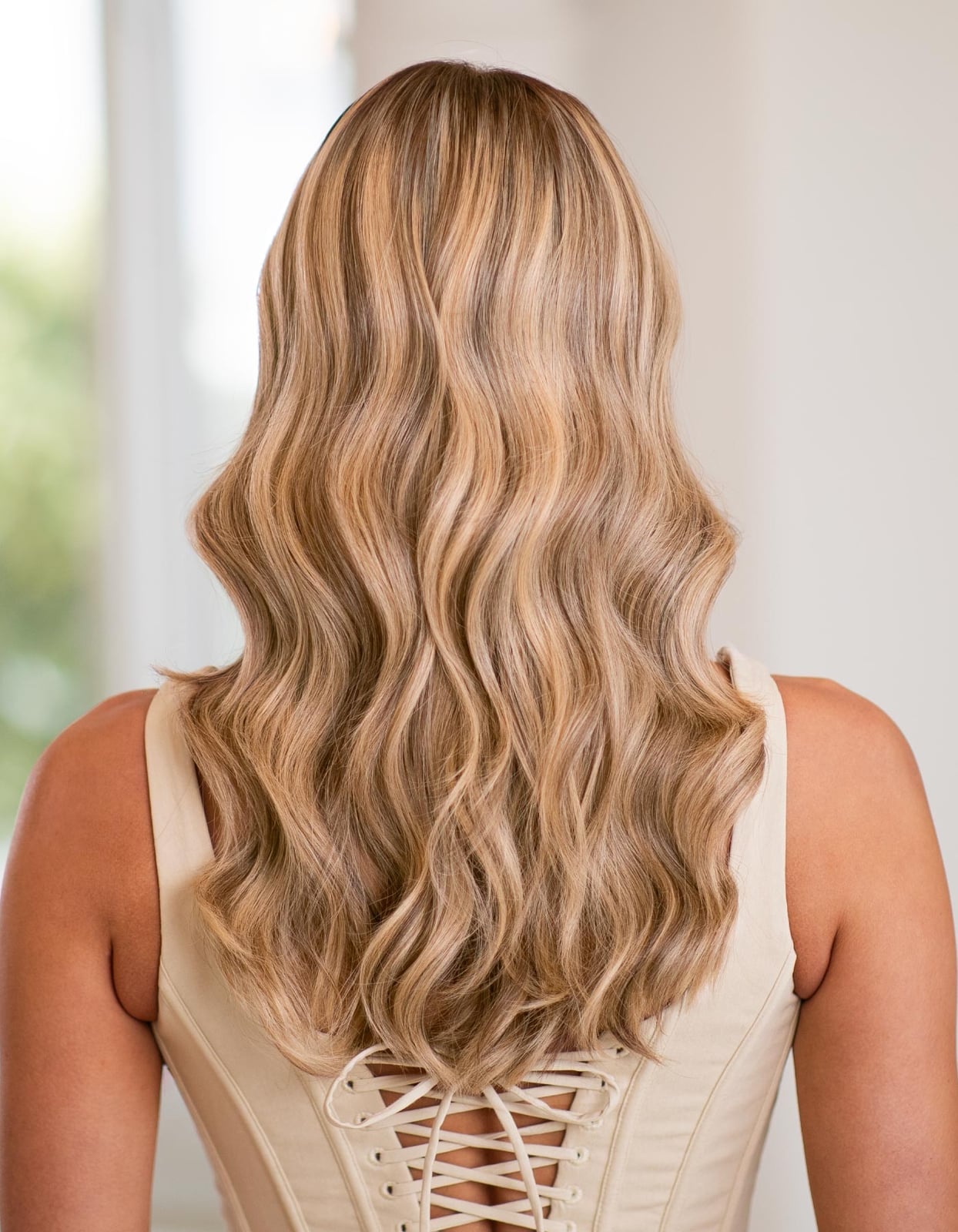 Mid-Back Wavy Hair With Blonde Highlights Mid-Back Wavy Hair With Blonde Highlights — Classy Wig Hair
