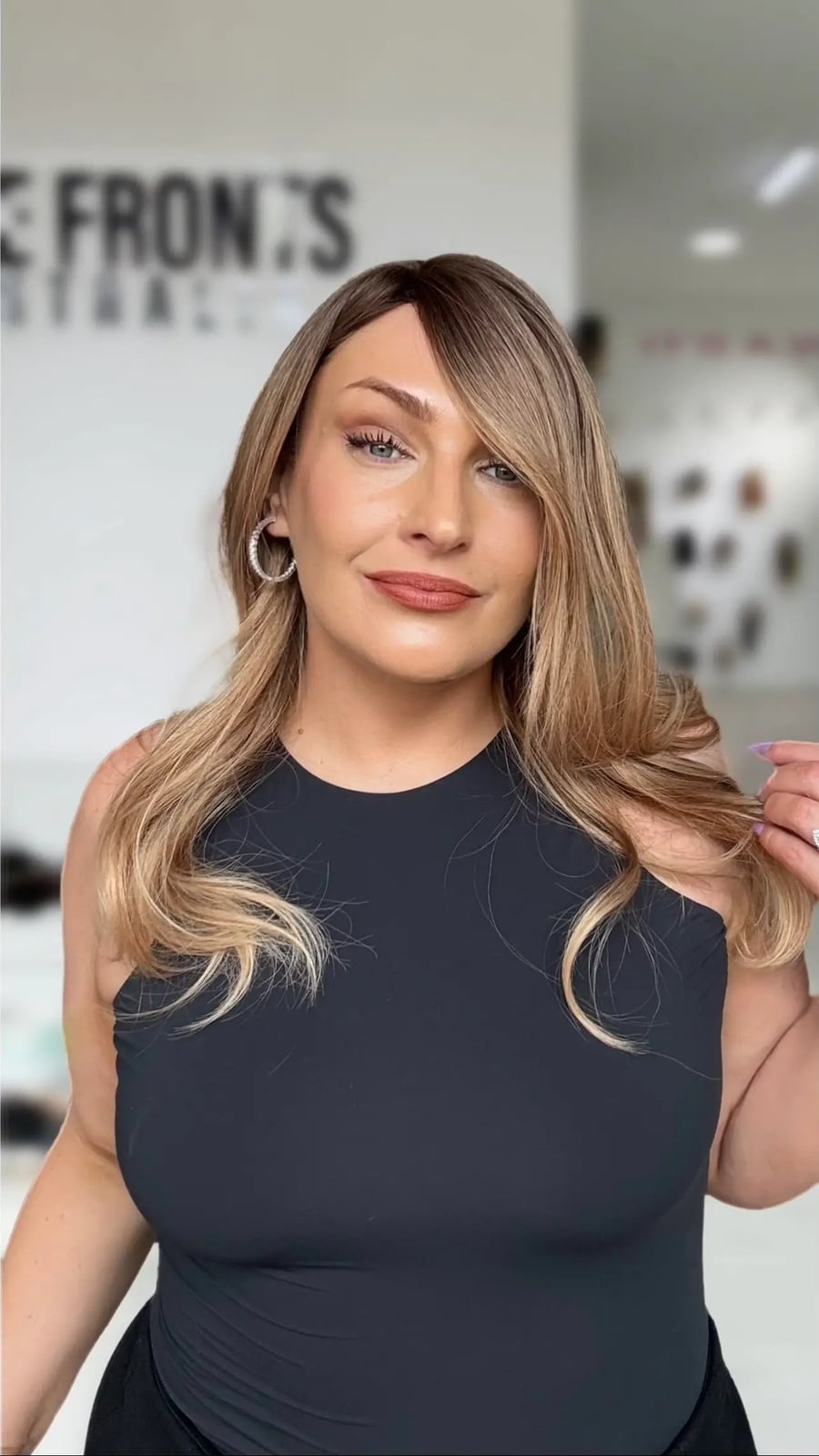 Long Wavy Hair With Blonde Ombre and Curtain Bangs Long Wavy Hair With Blonde Ombre and Curtain Bangs — Classy Wig Hair