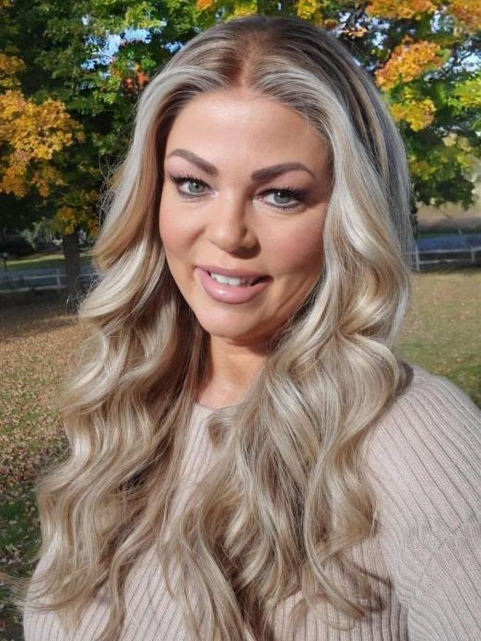 Mid-Back Layers With Ash Blonde Balayage Mid-Back Layers With Ash Blonde Balayage — Classy Wig Hair