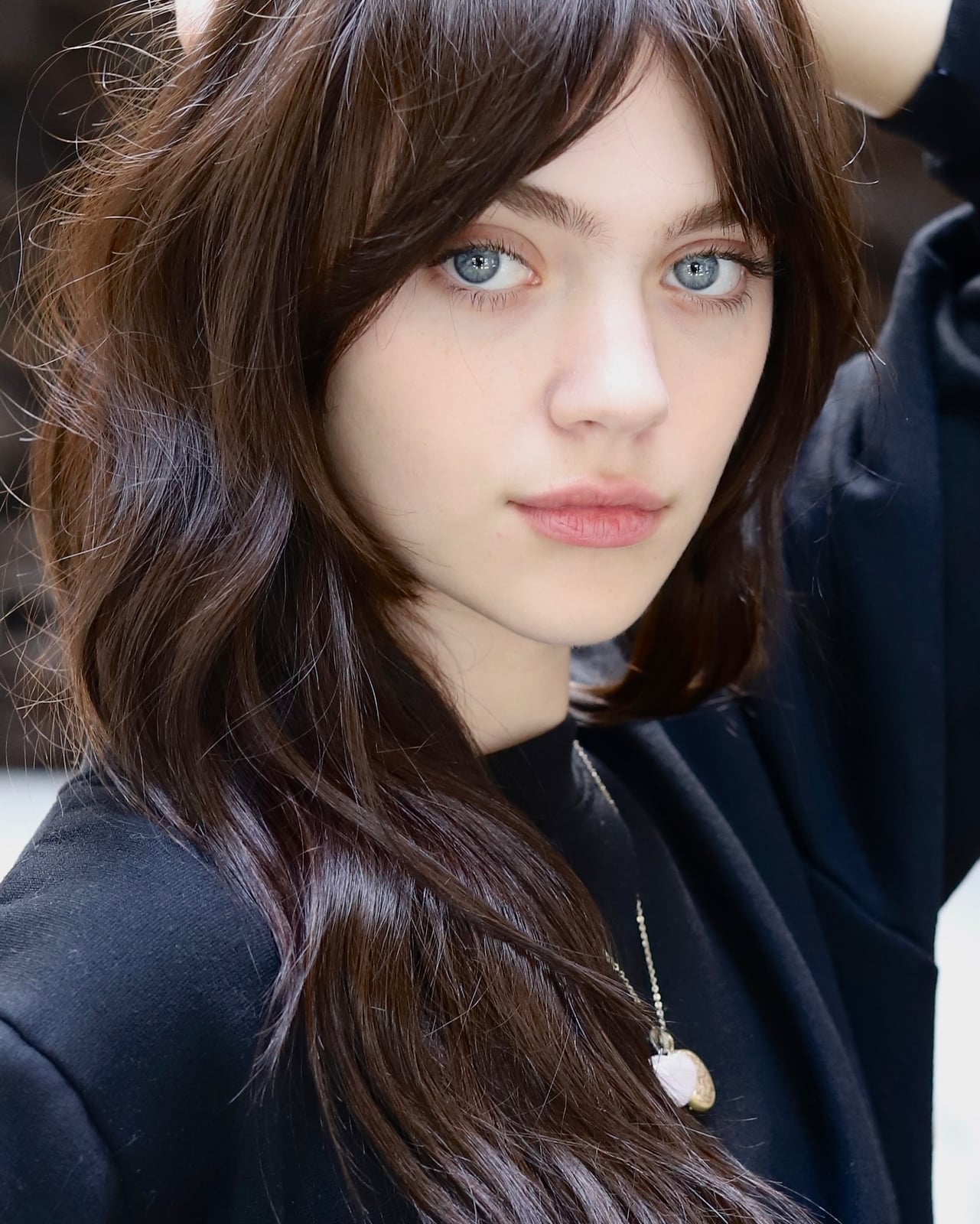 Shoulder Length Layered Cut With Soft Waves Shoulder Length Layered Cut With Soft Waves — Classy Wolf Cut