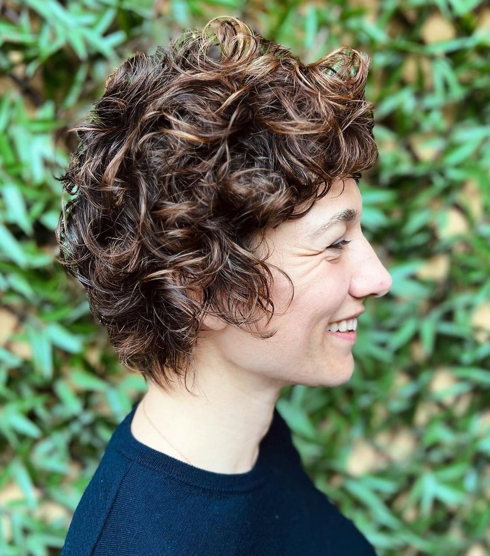 Collarbone Textured Curly Wolf Cut Collarbone Textured Curly Wolf Cut — Classy Wolf Cut Curly Hair