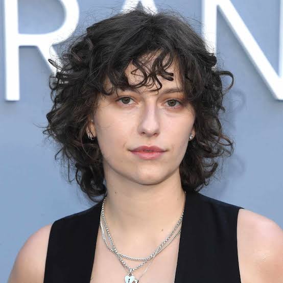 Collarbone Wolf Cut Honey Blonde Collarbone Wolf Cut Honey Blonde — Classy Wolf Cut Curly Hair