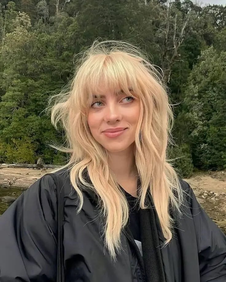 Ash Blonde Collarbone Wolf Cut With Wispy Bangs Ash Blonde Collarbone Wolf Cut With Wispy Bangs — Classy Wolf Cut Hair