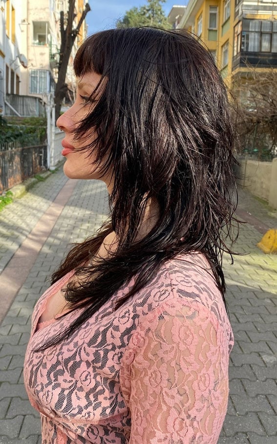 Collarbone Wolf Cut With Micro Fringe Collarbone Wolf Cut With Micro Fringe — Classy Wolf Cut Hair